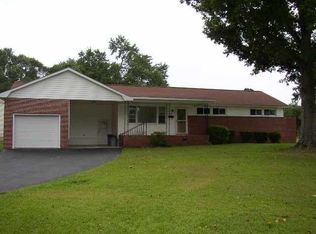 404 Seminole Trl, Jacksonville, NC 28540