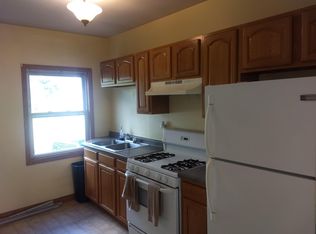 96 Walnut St, Agawam, MA 01001