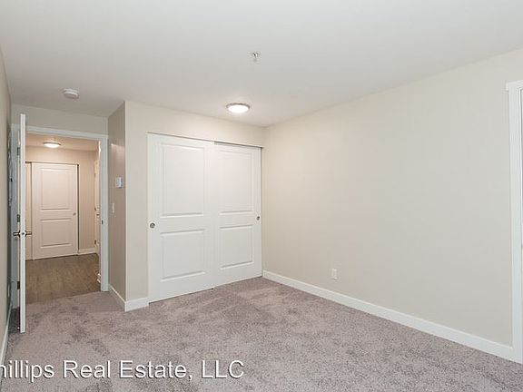 5th image of 11222 Greenwood Ave N APT 204