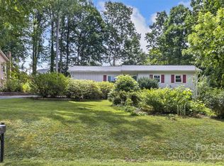 18 Azalea Rd, Arden, NC 28704