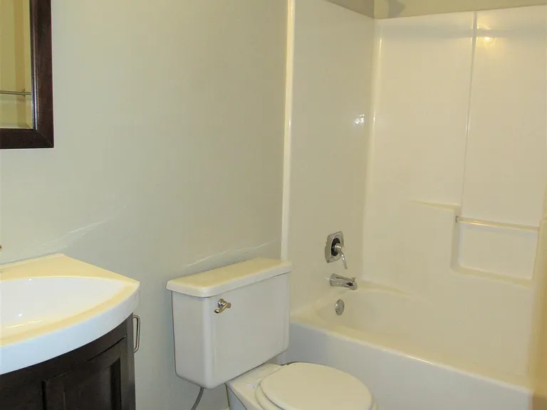 108 Glenside Ct — Photo 6