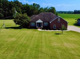 419 W Hester Rd, Cottontown, TN 37048