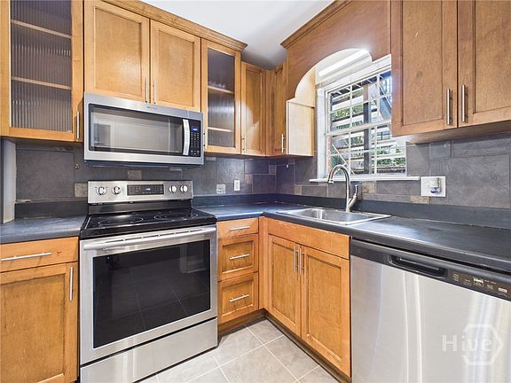 4th image of 1055 Baxter Street #306