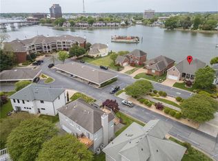 18 Brough Ln, Hampton, VA 23669