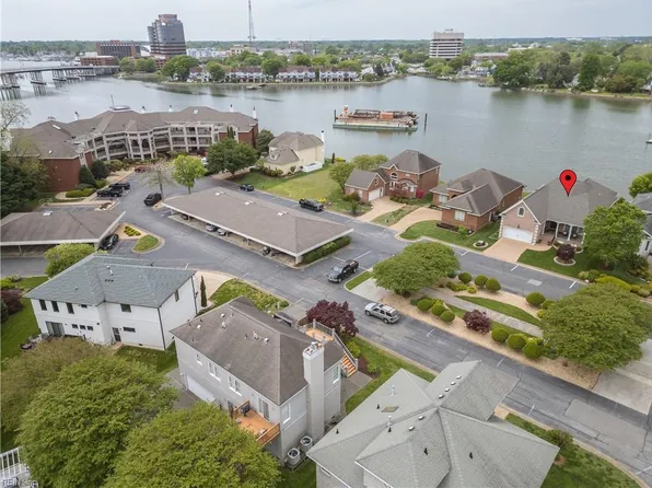 18 Brough Ln, Hampton, VA 23669