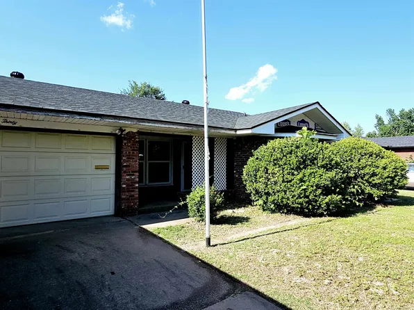 1330 Gannon Ave, Enid, OK 73703