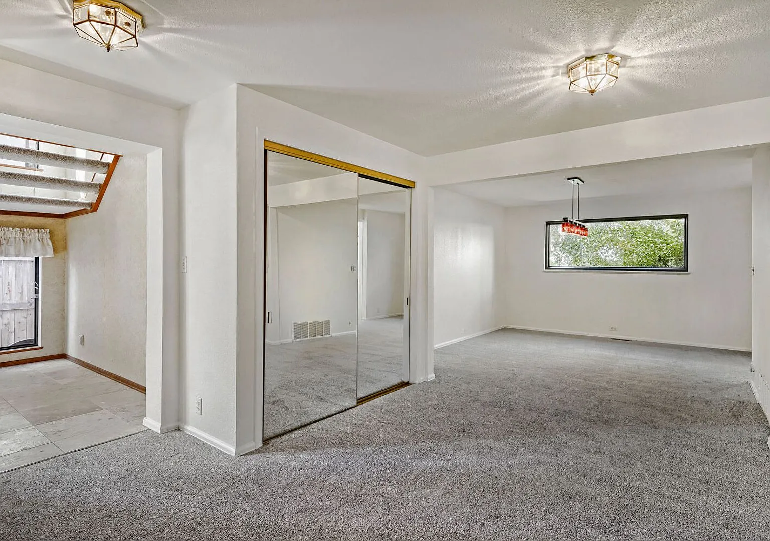 Beautifully Refreshed Montclair Home with Character, Style & Exceptional Living Spaces!! — Photo 4