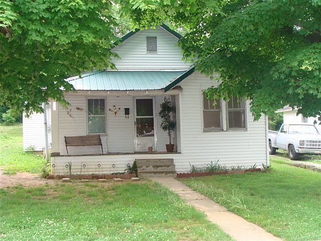 1st image of 309 McKenna St