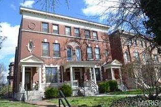 2nd image of 458 Lake Ave