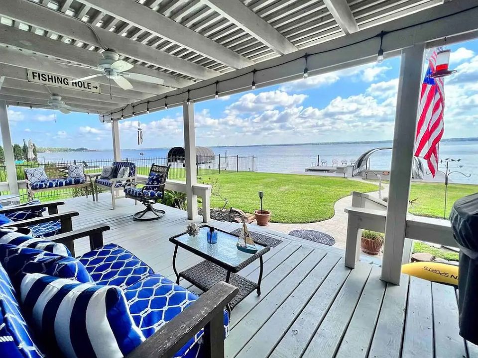 Imagine sitting here every morning with a cup of coffee to start your day!!