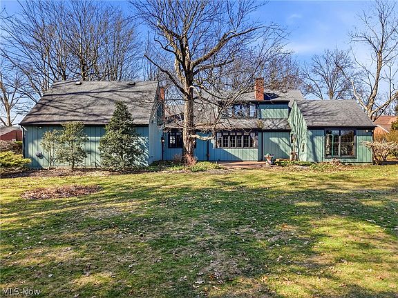 5th image of 930 Highland Ave