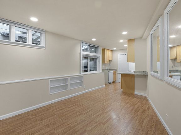 4th image of 1506 Lombard St #B