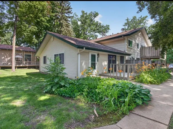 2755 Upland Ln N, Plymouth, MN 55447