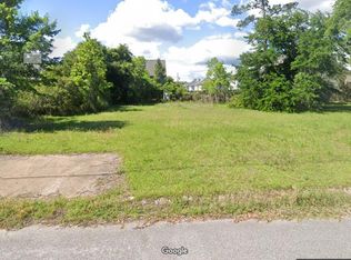 117 Hickory St, Pass Christian, MS 39571