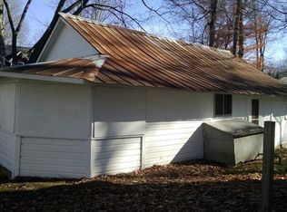 162 Clinton Ave, Crystal, MI 48818