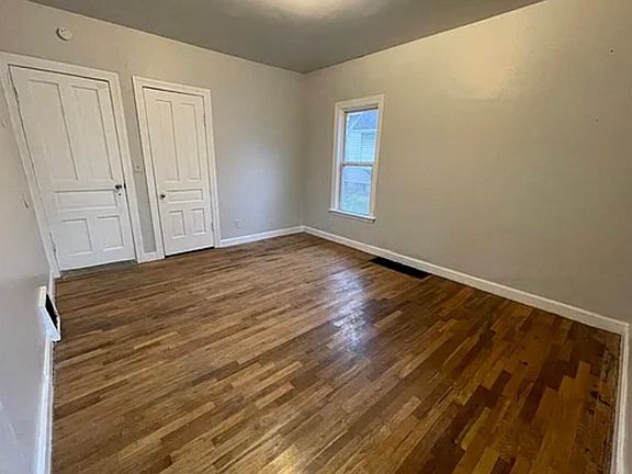 5th image of 1013 Maple Ave