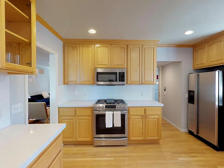3023 Beverly St — Photo 7