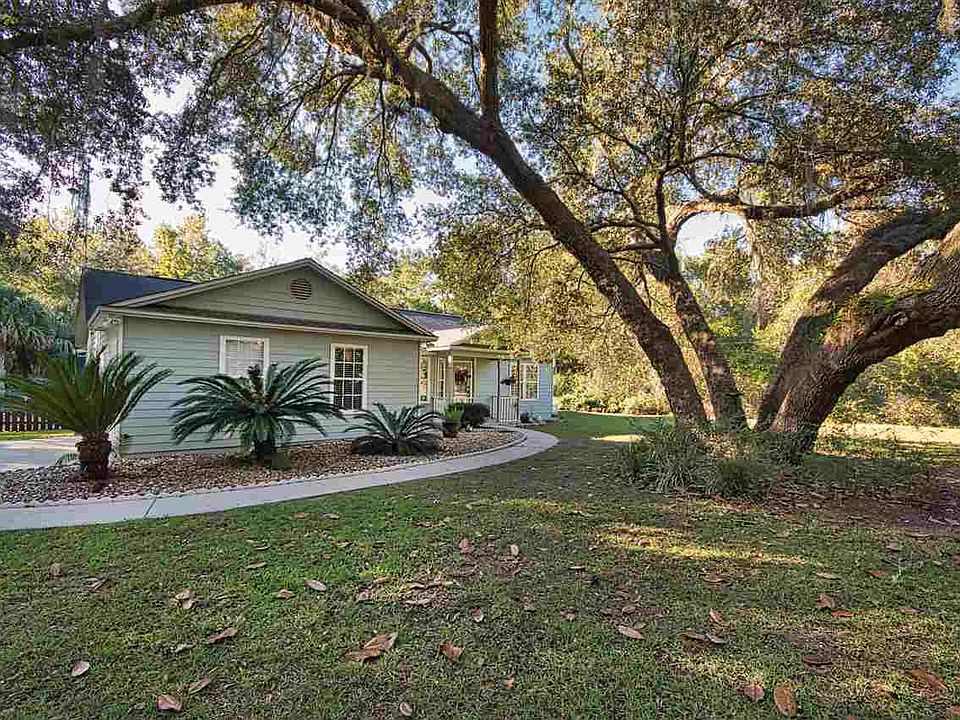 1st image of 100 Longleaf Dr