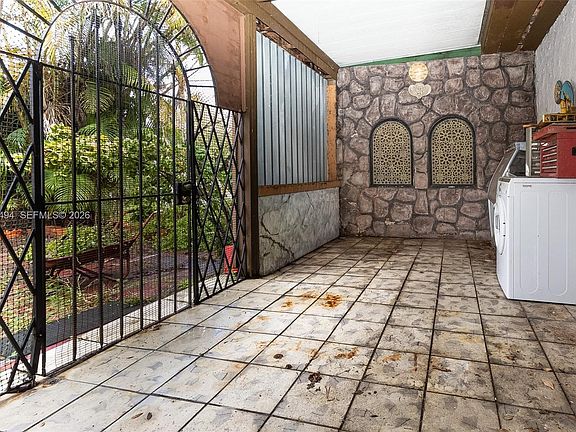 5th image of 4070 NW 6th St