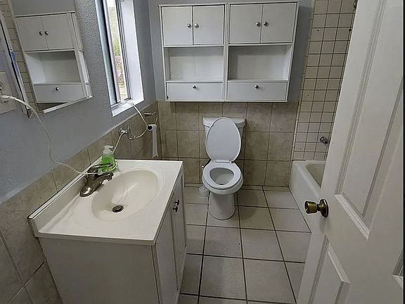 2nd image of 1768 Conejo Dr