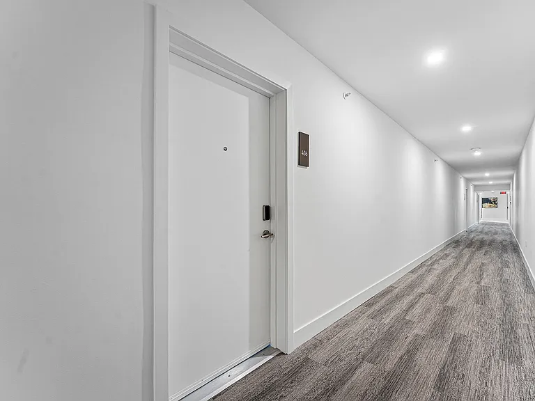 111 SE 1st Ave #406 — Photo 4