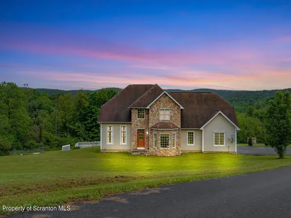 186 Hillview Dr, Factoryville, PA 18419