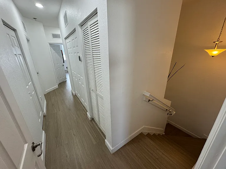 1904 SW 10th Ct — Photo 8