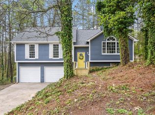 215 Corley Cir, Hiram, GA