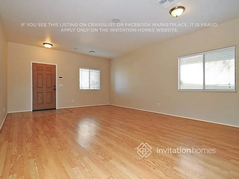 3645 W Jacksonville Dr — Photo 2