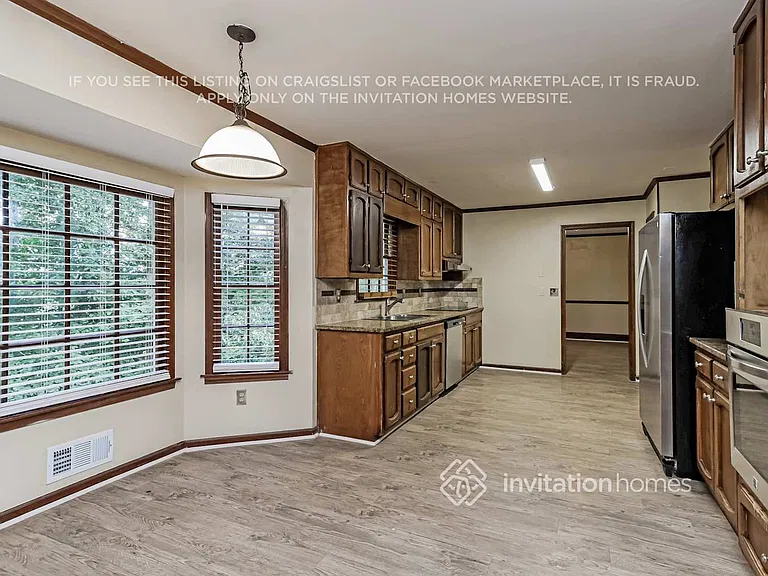 3610 Jasmine Cove Ln — Photo 8