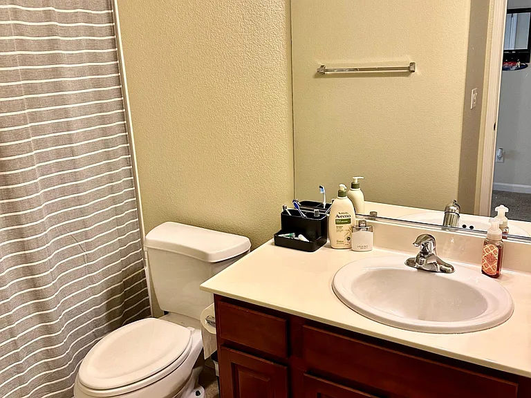 1407 Rossmere Ln — Photo 21