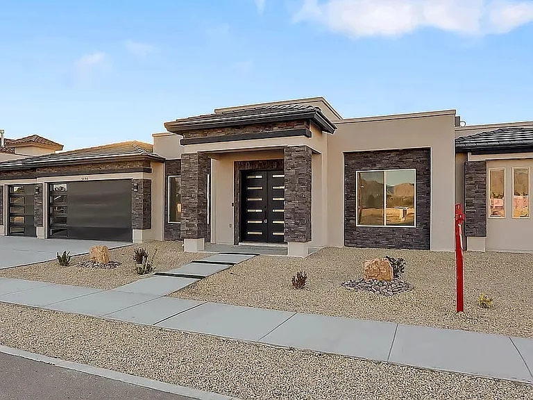 5696 Rio Bonito Cir — Photo 2