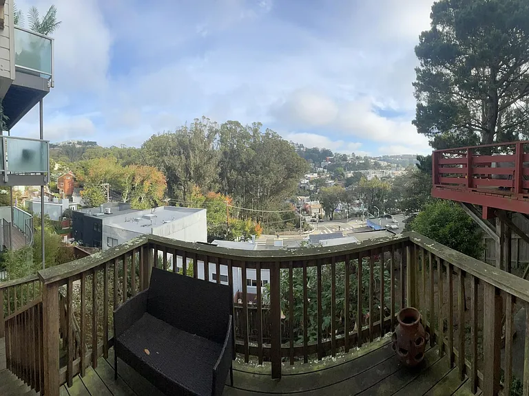 68 Martha Ave — Photo 4