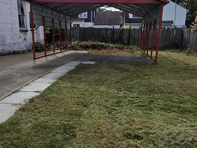 372 W Academy St — Photo 31