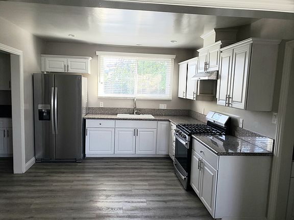 4th image of 10638 Lynrose St