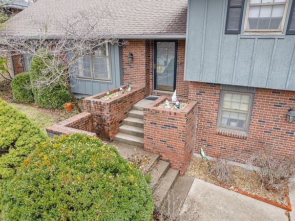 4th image of 2509 Ridgefield Rd