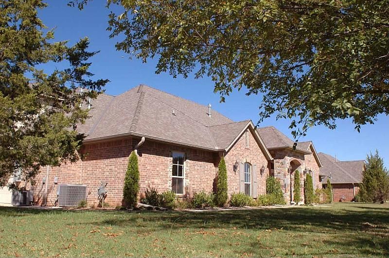 2nd image of 8114 Willowbrooke Ter