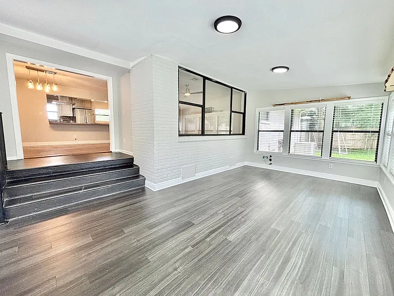 3331 Bayou Blvd — Photo 12