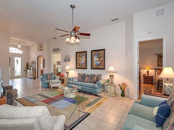 5th image of 821 Ashton Dr