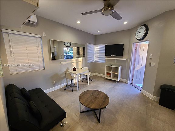 2nd image of 321 Hayes St #1-8