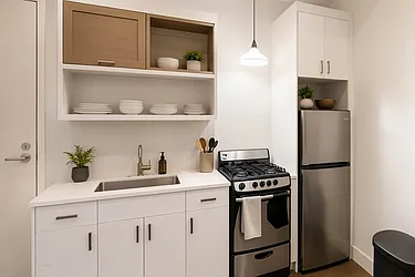 577 Evergreen Avenue, #2B
