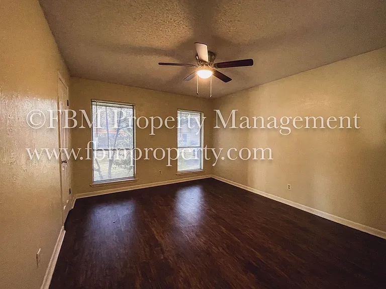Coming Soon - 202 N 23 1/2 St - Cozy 2 Bedroom, 1 Bathroom With Fenced Yard in Corsicana TX! — Photo 7