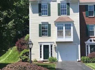 2801 Drake Ct, Gibsonia, PA 15044