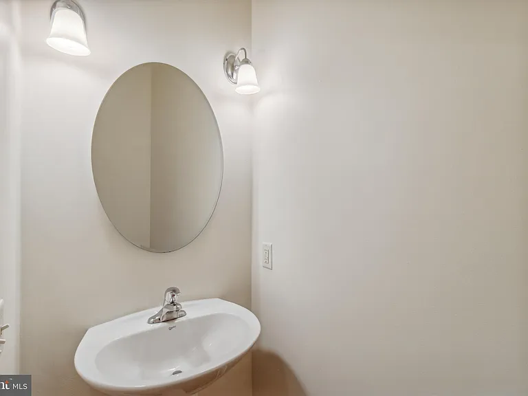 9818 Lyons Mill Rd — Photo 22