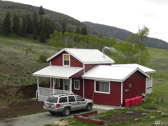 3rd image of 16 Mountain View Dr
