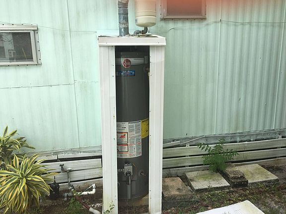 3rd image of 87 Gardenia Ave