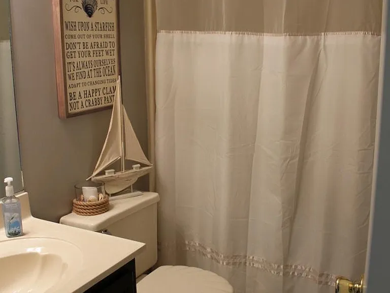 904 Bridgeford Ct — Photo 10