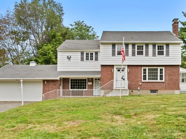 17 Kittredge Rd, Pittsfield, MA 01201