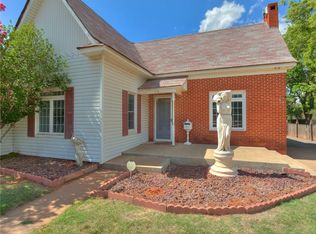 815 W Broadway Ave, Elk City, OK 73644