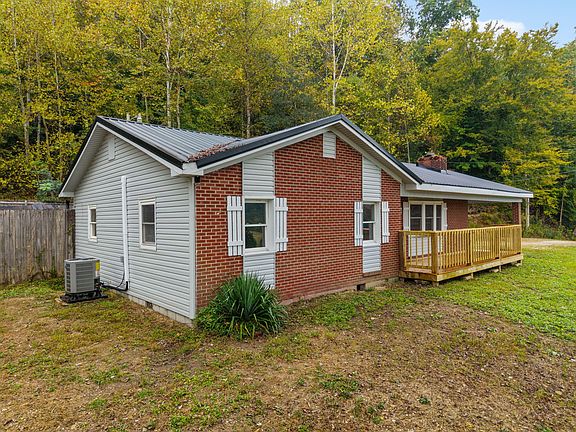 4th image of 6847 Campton Rd